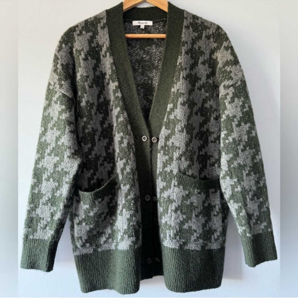Madewell Allston Double-Button Cardigan Sweater in
Houndstooth Size S